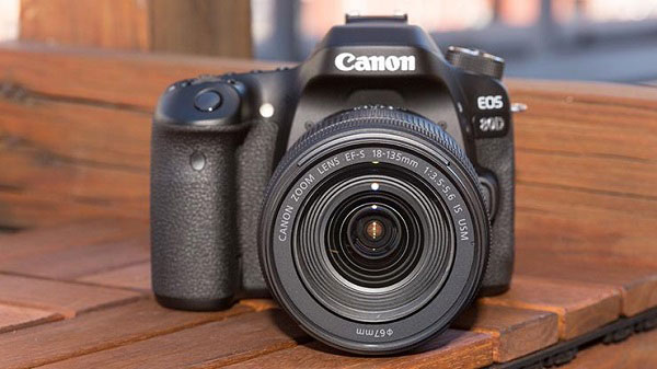 Canon-EOS-80D---Beginner-DSLR-Camera