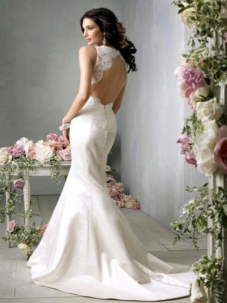 Trumpet-Style Classic Gown