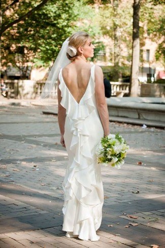 V-Shape classic Backless Wedding Dress