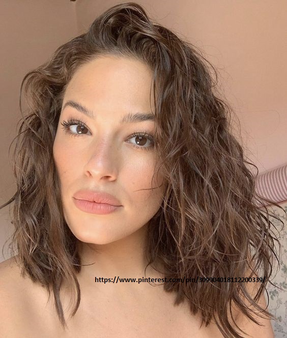 Ashley graham hair style