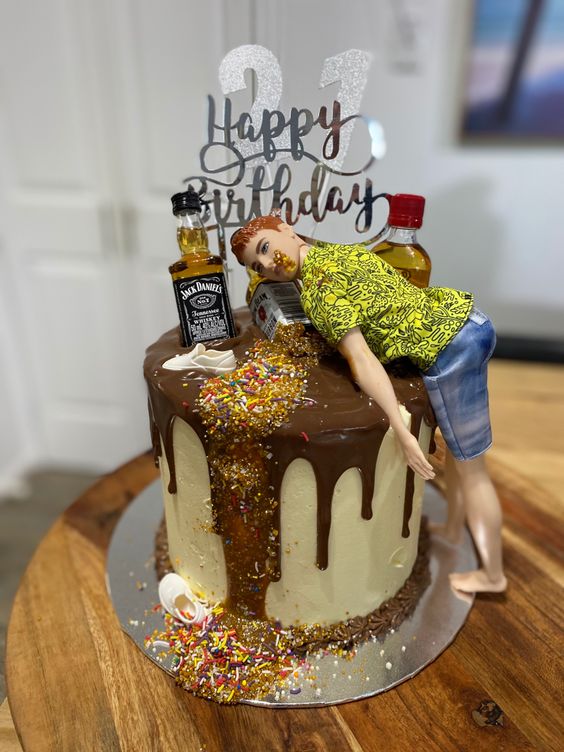 60+ Beautiful 21st Birthday Cake Ideas for Males and Females