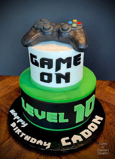 birthday cake for gamers