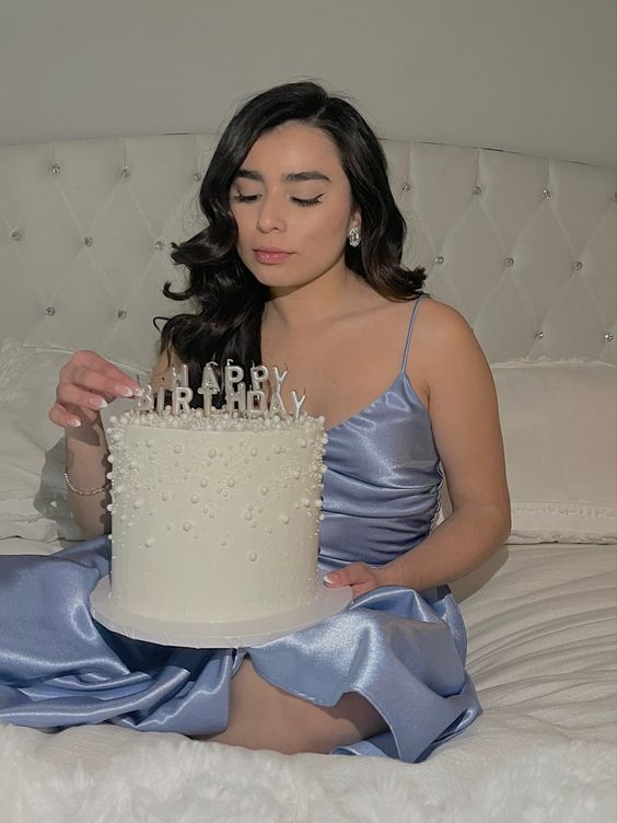 Pearl 16 birthday cake topper