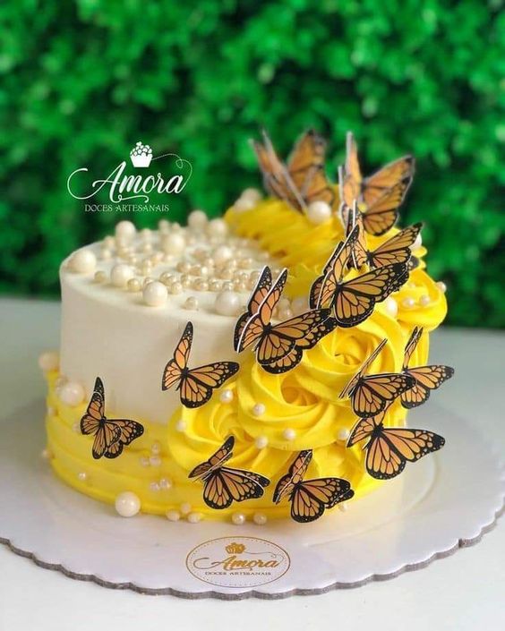 birthday cakes with butterflies