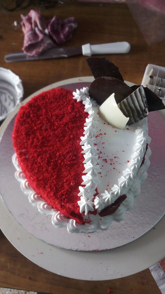 birthday cakes red velvet