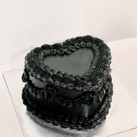 black birthday cake heart
